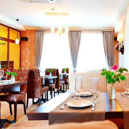 Hotel Ajur Odessa Zewnętrze zdjęcie