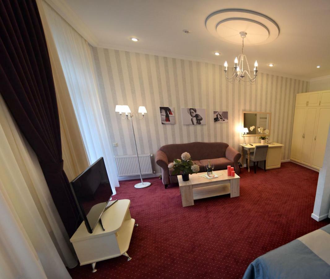 Hotel Ajur Odessa Zewnętrze zdjęcie